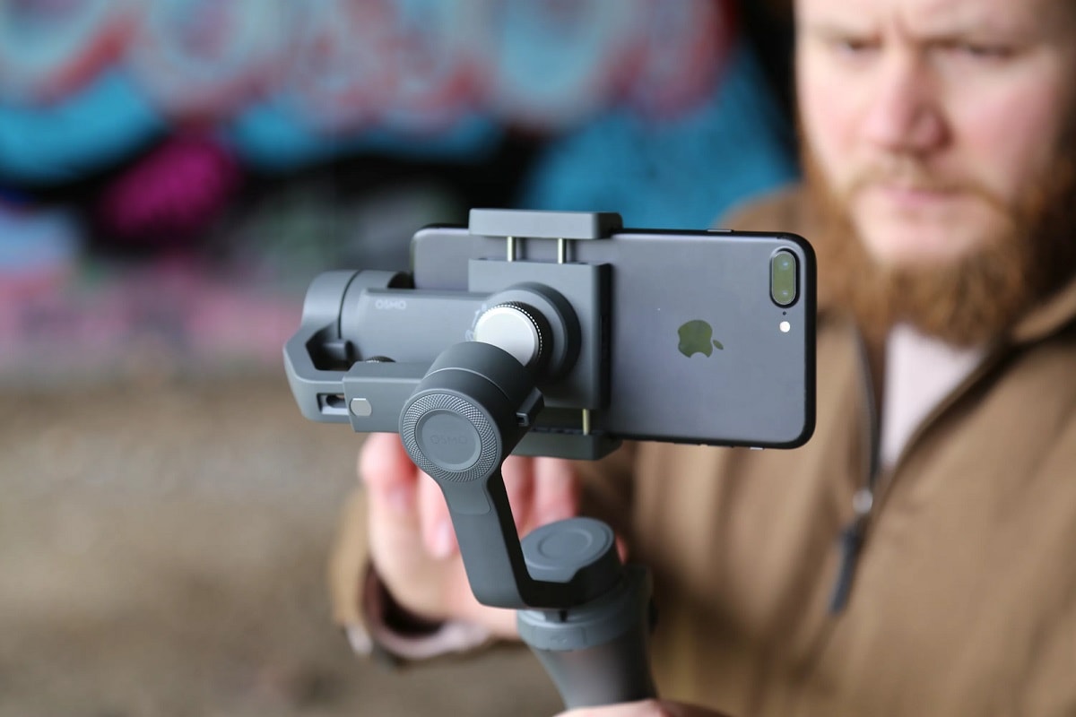 Dji osmo mobile 6. Osmo mobile 3 Rode VIDEOMIC me. DJI Osmo mobile 3 камеру. DJI Osmo mobile 4 комплектация.