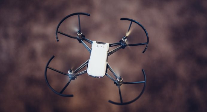 Робототехника и программирование: лучшие учебные инструменты от DJI