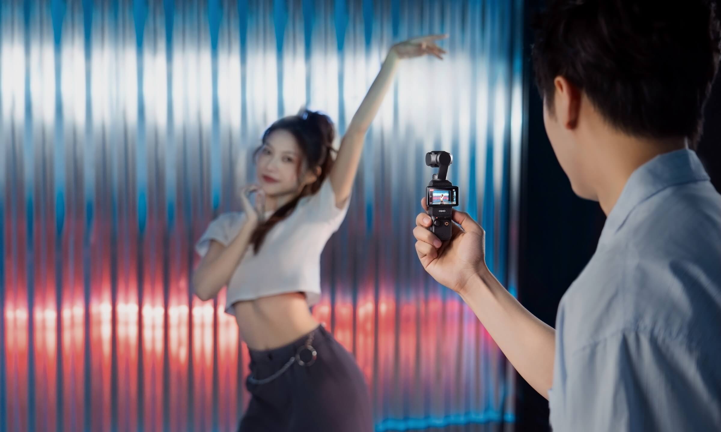 Osmo Pocket 3 pocket size