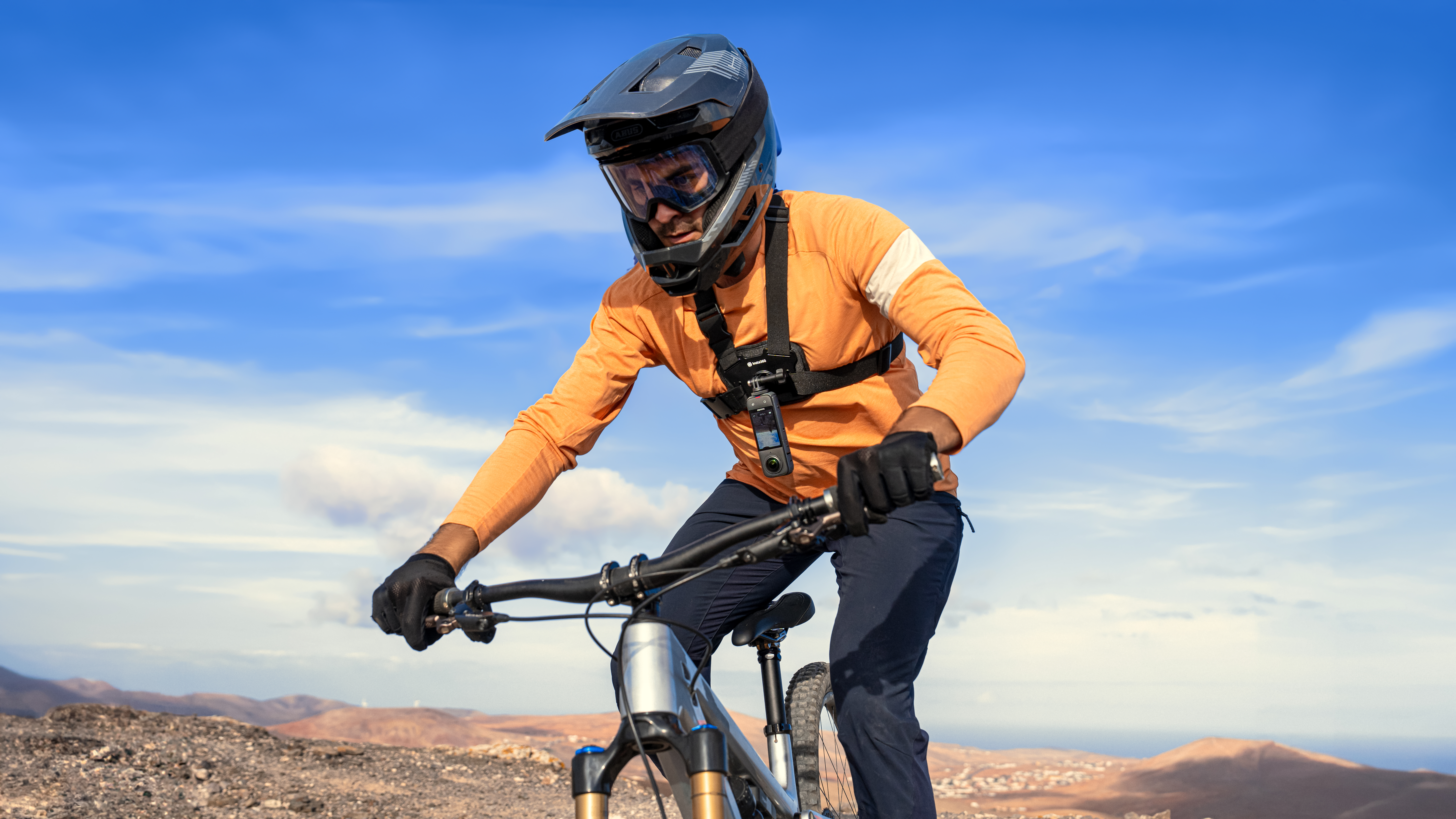 insta36020x4-mountain20bike201 insta360